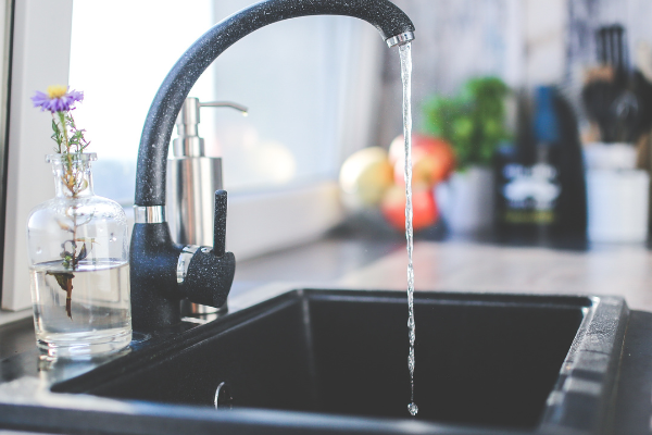 Should I get a water filter? Laura Bond Nutrition