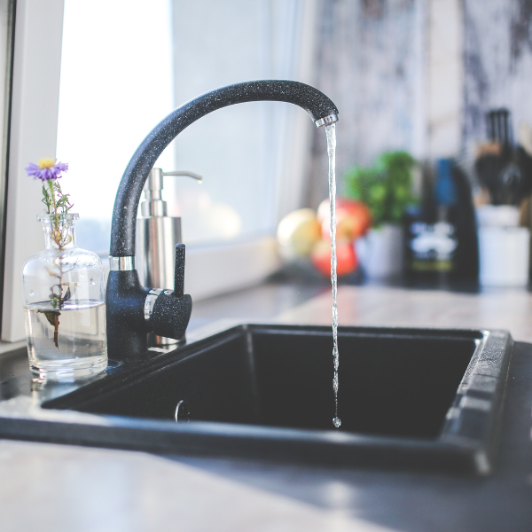 Should I get a water filter? Laura Bond Nutrition